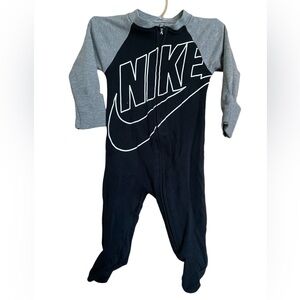 NWOT Nike Infant Bodysuit/Romper, Black/White/Gray, Size 3 Months